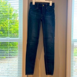American eagle blue jeans, skinny, size 00, comfortable